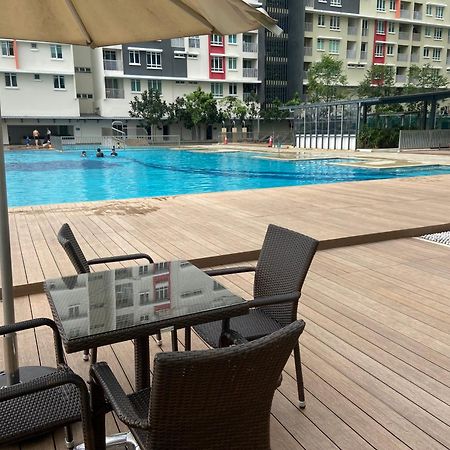 Suasana Damai Pj Apartment Sungai Buloh Luaran gambar